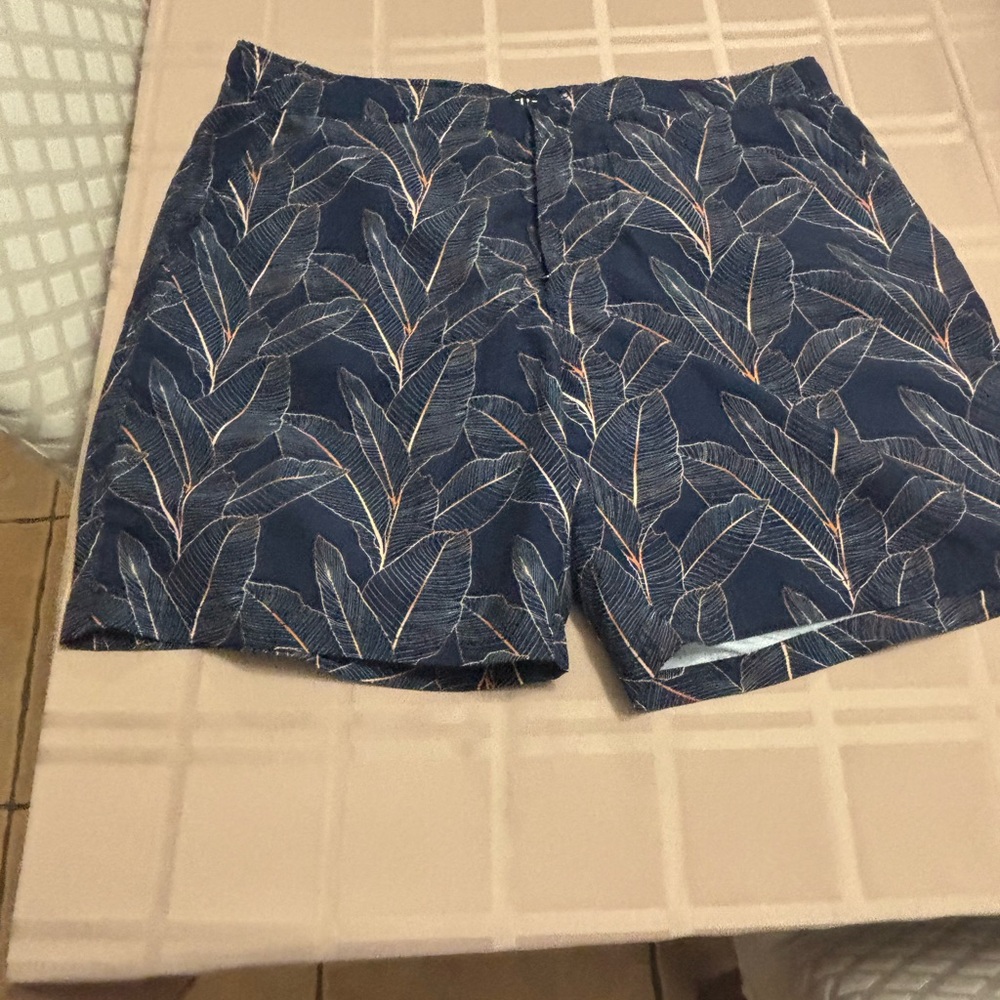 Navy Leaf Print Men's Shorts